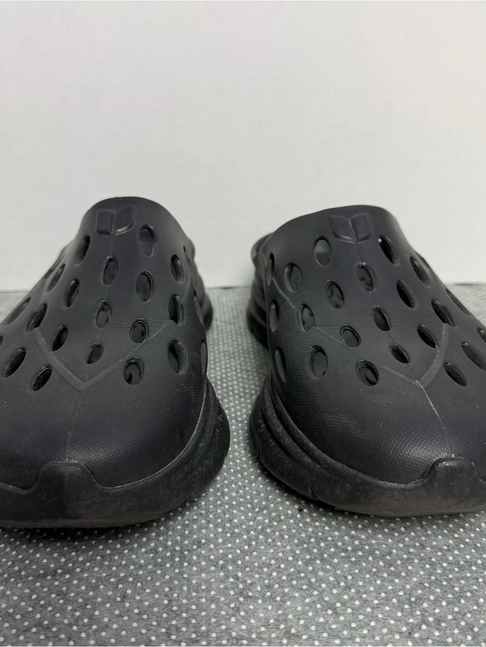 Kane Footwear comfortable black